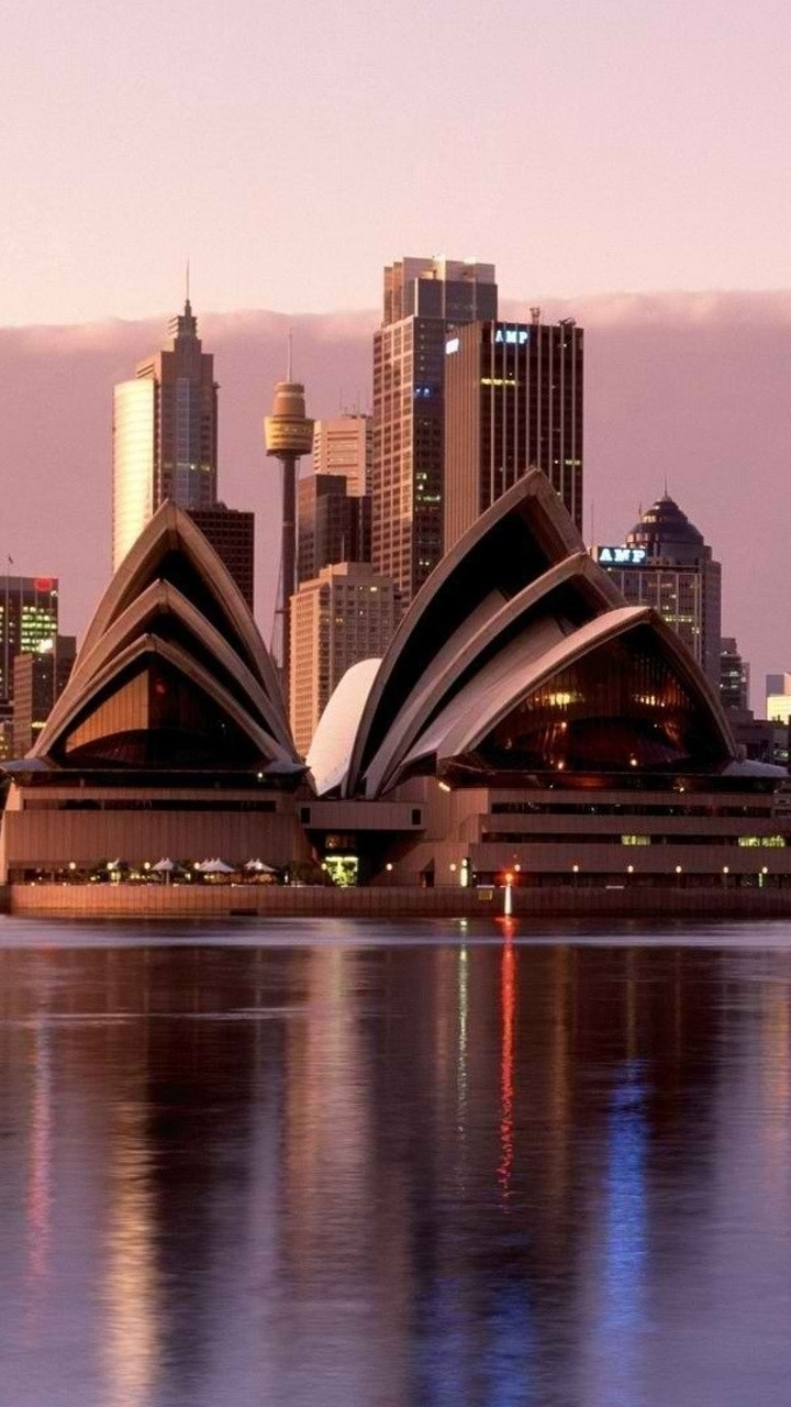 6. Australia — 7,741,220 km²