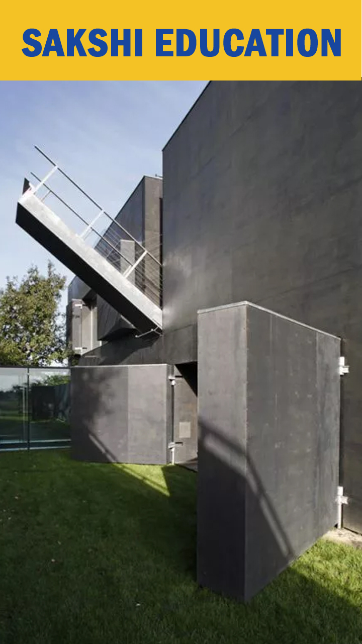 The Safe House : This bunker is literally to save one from blasts or if a zombie apocalypse broke out. The walls are like that of a transformer, that convert into comfortable, safe rooms.