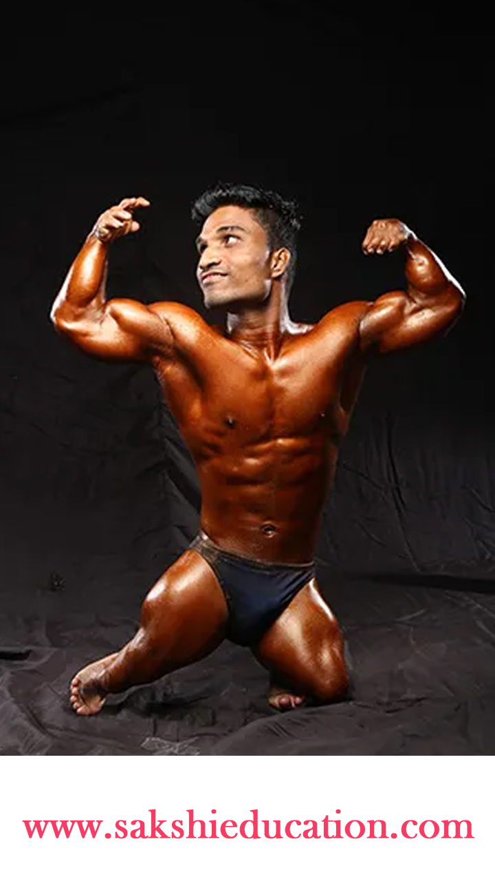 Shortest competitive bodybuilder ( male) :  Pratik Mohite (Maharashtra, India)